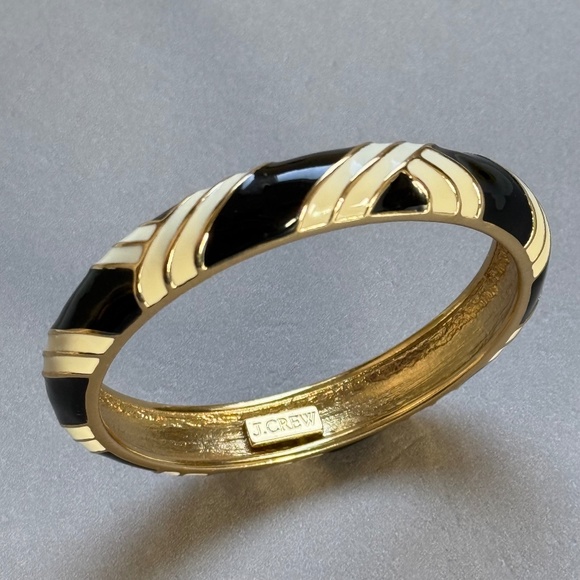 J. CREW Bracelet Bangle Enamel Pattern Black Cream Gold Casual Chunky Vintage A - Picture 1 of 5